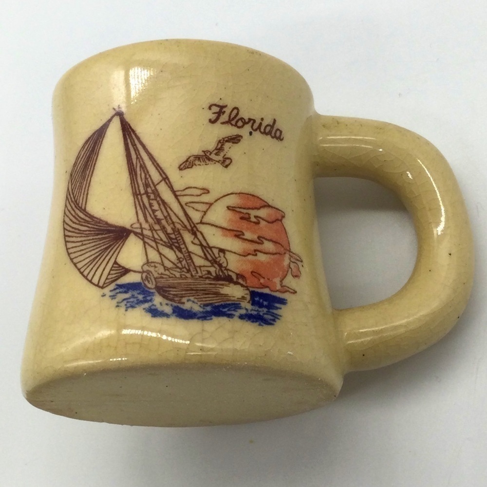 Small 2 1/2” vintage Florida mug souvenir sailboat sunset ocean boho MCM sailing